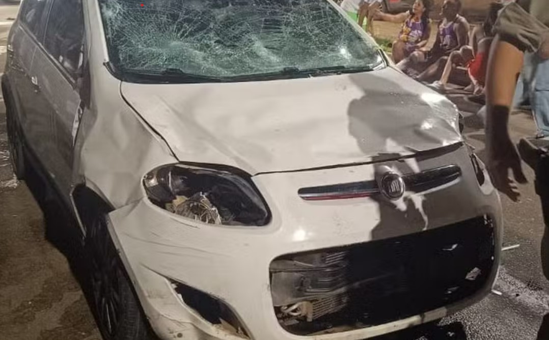 Ao menos 30 pessoas são atropeladas em bloco de Carnaval