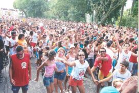A festa acontece das 14h às 17h e contará com música, brincadeiras e o clima típico do Carnaval