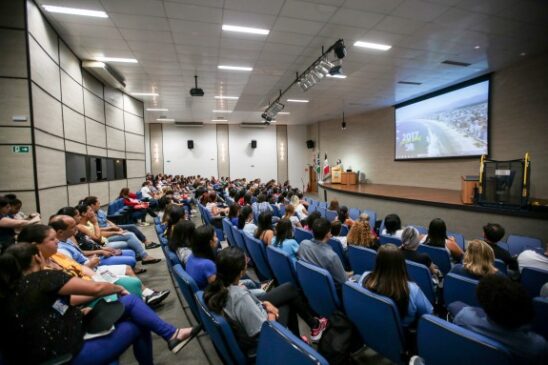 As discussões levam em conta as necessidades da Região, visando  oportunizar atualização e qualificação aos profissionais de saúde
