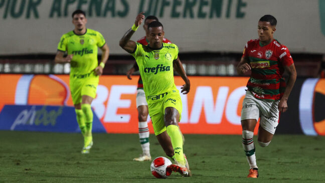Já classificado às quartas de final, o Palmeiras foi a 24 pontos e assumiu a liderança geral do Paulistão