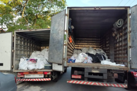 Mais de 200 lotes de mochilas falsificadas lotaram caminhão durante apreensão