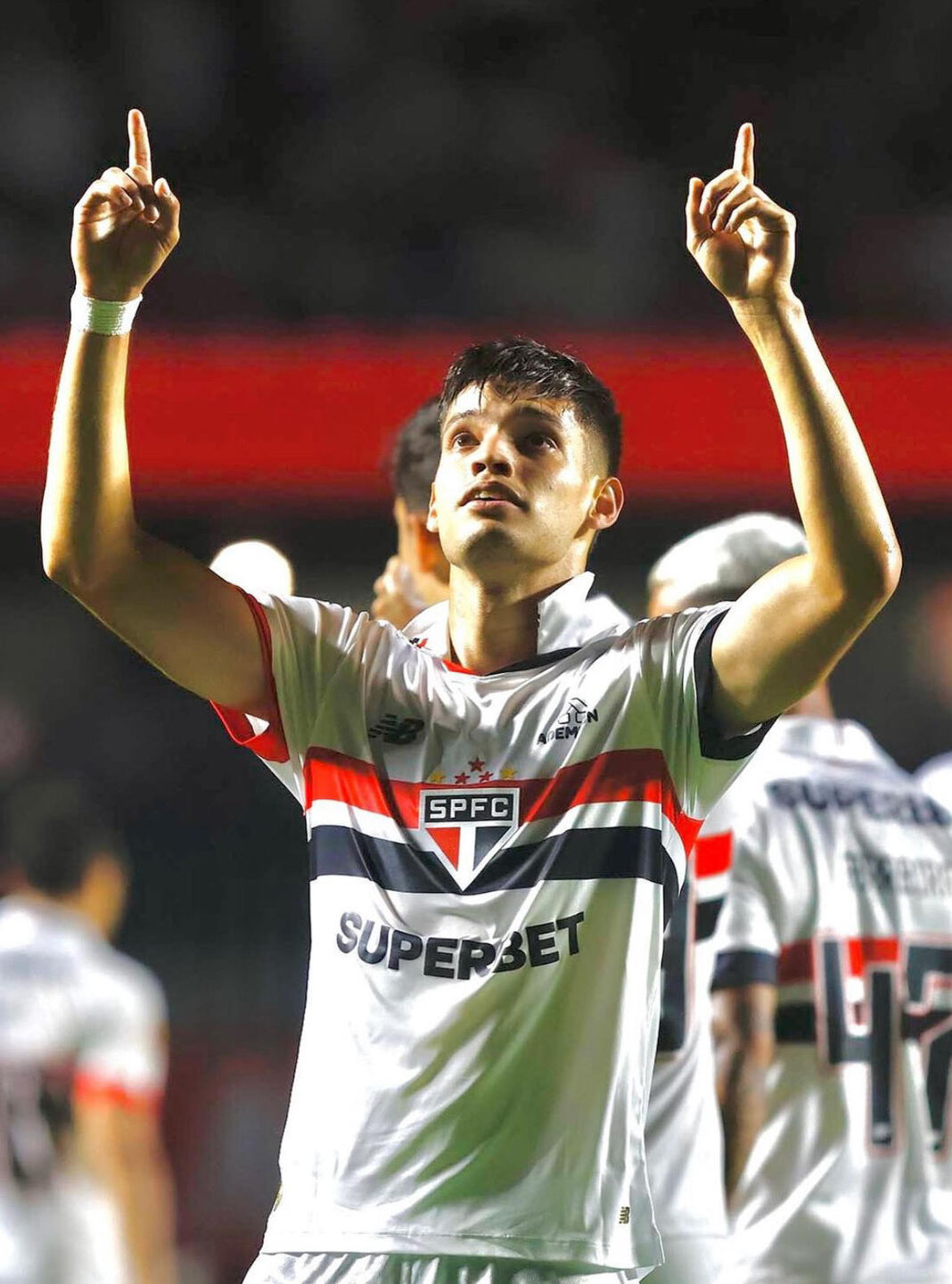 Bobadilla brilhou, a base de Cotia decidiu com gol marcado por Juan em assistência de Moreira e Alan Franco fechou o placar