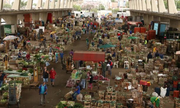 Em dezembro, os valores dos hortifrúti haviam subido 5,09% nas centrais atacadistas do Estado de São Paulo. Com o resultado de janeiro, o índice encerrou o período de 12 meses com um acumulado de 21,90%