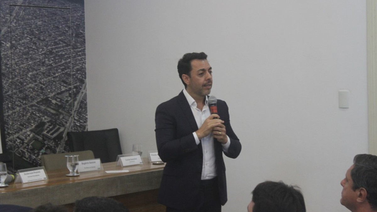 Anderson Pomini apresentou ontem à sociedade o Plano Estratégico do Porto de Santos