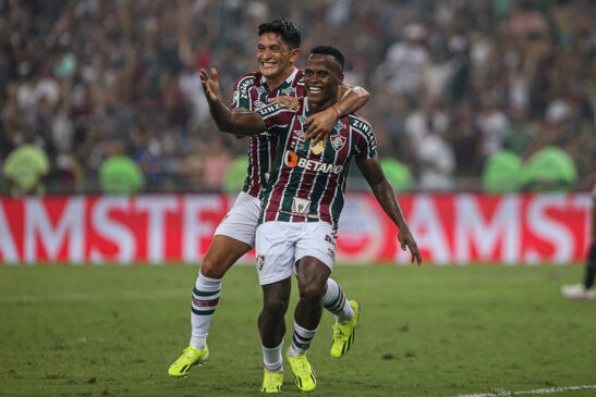 Com várias mudanças no time, o Tricolor cresceu no jogo e passou a pressionar. Jhon Arias abriu o placar de cabeça e garantiu o título em cobrança de pênalti