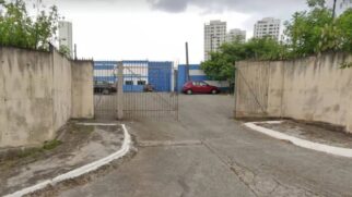 Os adolescentes renderam os agentes de segurança e conseguiram fugir