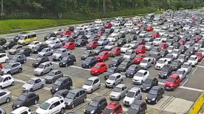 Segundo informado pela Ecovias, o tempo é bom e a visibilidade boa nas estradas