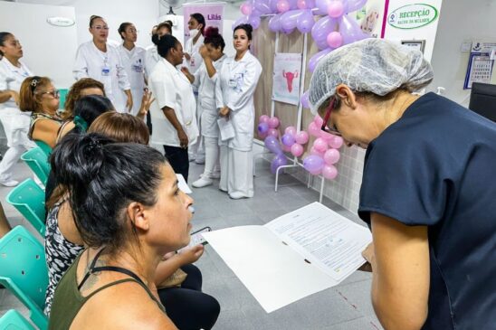 Após a explicação geral, algumas mulheres que estavam na Ala de Saúde da Mulher participaram de um quiz no qual foi abordado o tema do Março Lilás
