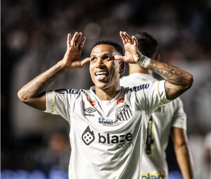 Atacante Otero foi decisivo no primeiro jogo do Santos