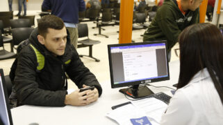 Para algumas vagas, por exemplo, não há necessidade de comprovação de experiência na Carteira de Trabalho