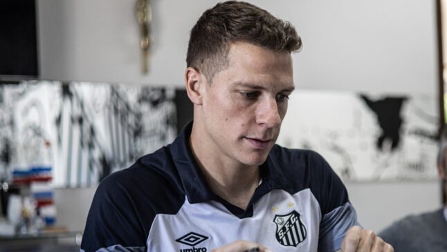 Jogador chegou ano passado ao clube