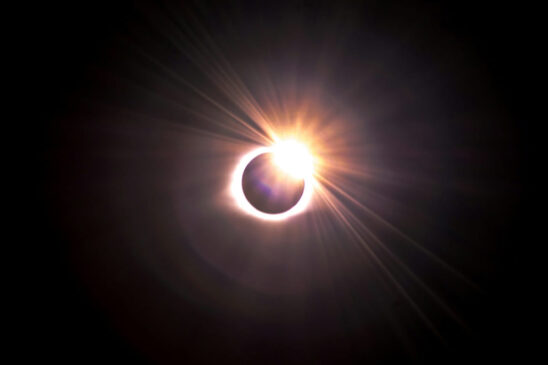 O lançamento ocorrerá pois um eclipse solar acontecerá no próximo dia 8
