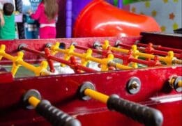 Restaurantes com espaço kids são boas opções para almoço em família