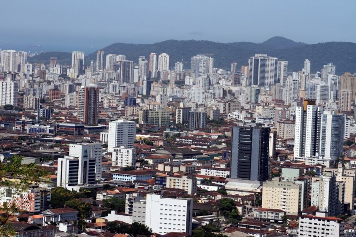 Santos, no Litoral de São Paulo, é a cidade mais rentável para locação de imóveis