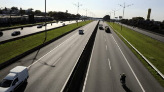Motoristas enfrentam um tráfego normal nas rodovias do Sistema Anchieta-Imigrantes