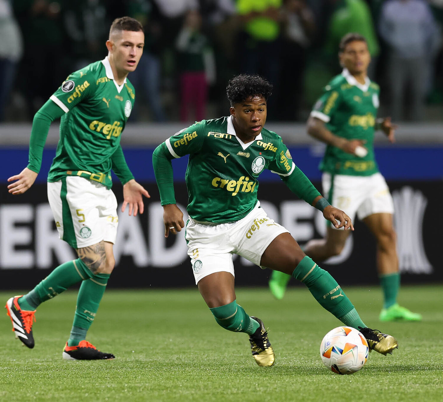 O jogador Endrick, em seu último jogo no Palmeiras, em jogo contra a equipe do CA San Lorenzo A, durante partida válida pela fase de grupos, da Copa Libertadores