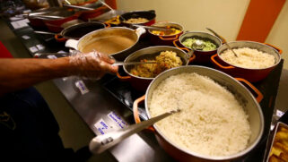 Medidas fazem a alimentação fora do lar pesar menos no bolso do consumidor
