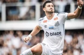 Goleada marca o retorno dos torcedores à VIla Belmiro