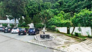 A Santa Cruz do Marapé está localizada no final da Rua Joaquim Távora, no Marapé, em Santos