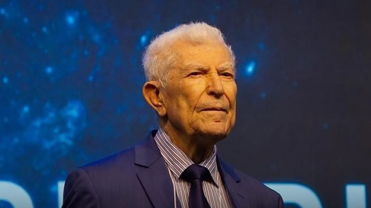 Elias Oliveira Neves foi fundador do Clube Santista de Halterofilismo e criador do Mister Santos