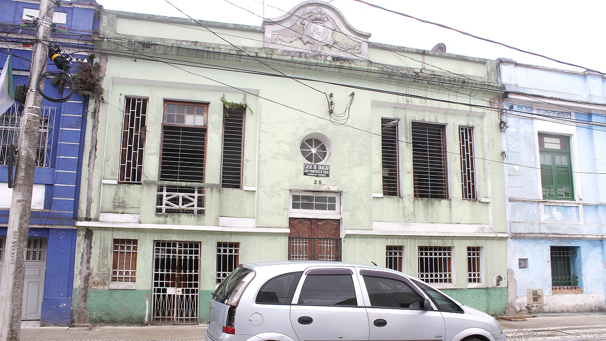 Sobre a ação na Justiça provocada por um associado, a presidente explica que já está sendo resolvida e de forma favorável à Instituição