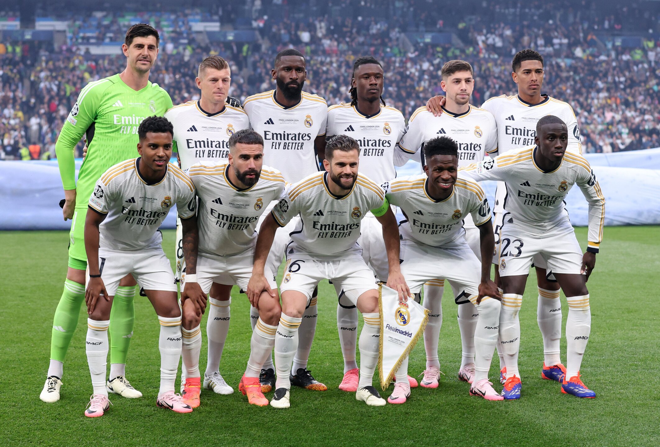 Equipe do Real Madrid que iniciou o jogo neste sábado