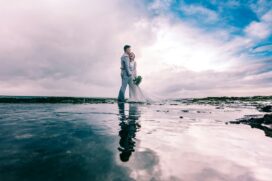 Casamento na praia durante o inverno pode gerar um casamento mais econômico