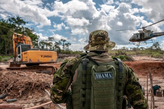 São 260 vagas divididas igualmente para os cargos de Analista Administrativo e Analista Ambiental