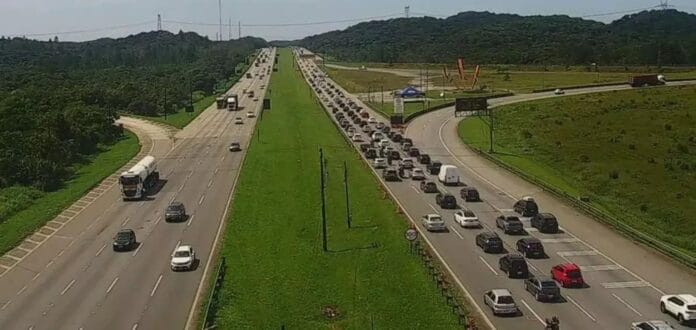Sistema Anchieta-Imigrantes, que liga a capital ao litoral de SP