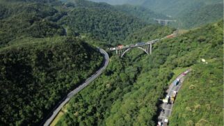 Em Operação Normal (5x3), a Rodovia Anchieta (SP-150) apresenta tráfego normal, sem congestionamento