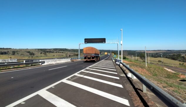 No total, são 2,4 mil quilômetros de conexão sem fio nos trechos concedidos, com mais de três mil pontos de transmissão