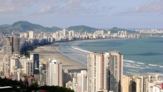 Banhistas podem ser orientados a não entrarem no mar