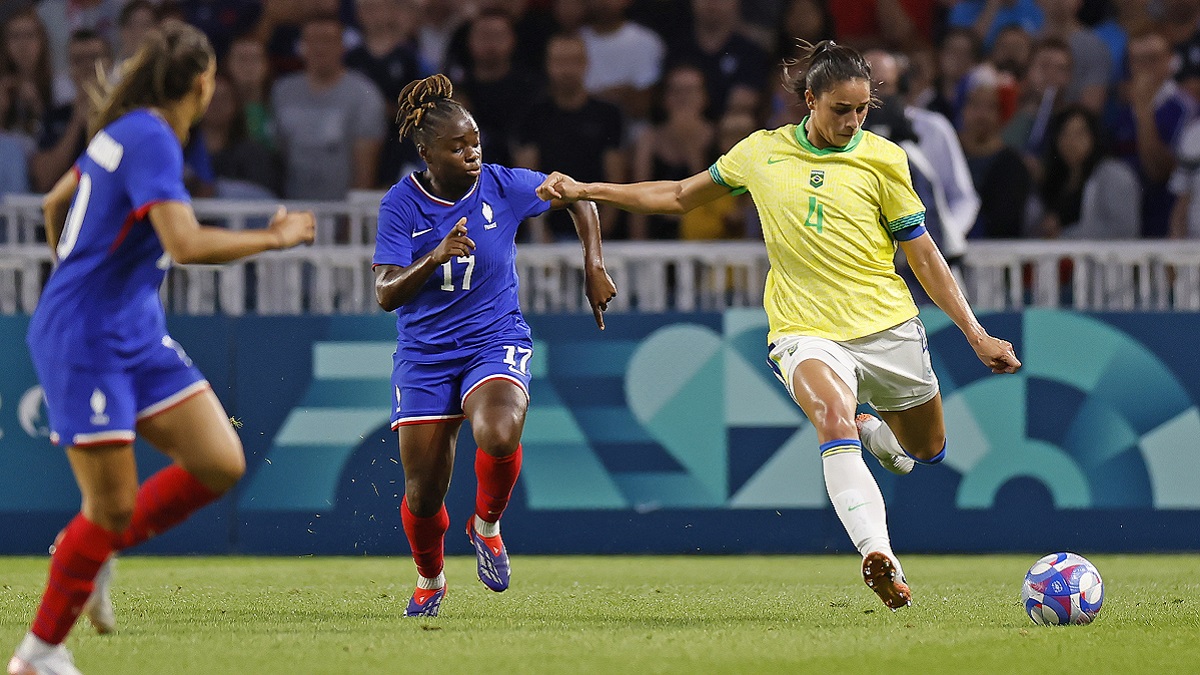 Mesmo sem Marta, Brasil conquistou vitória contra a França em Paris