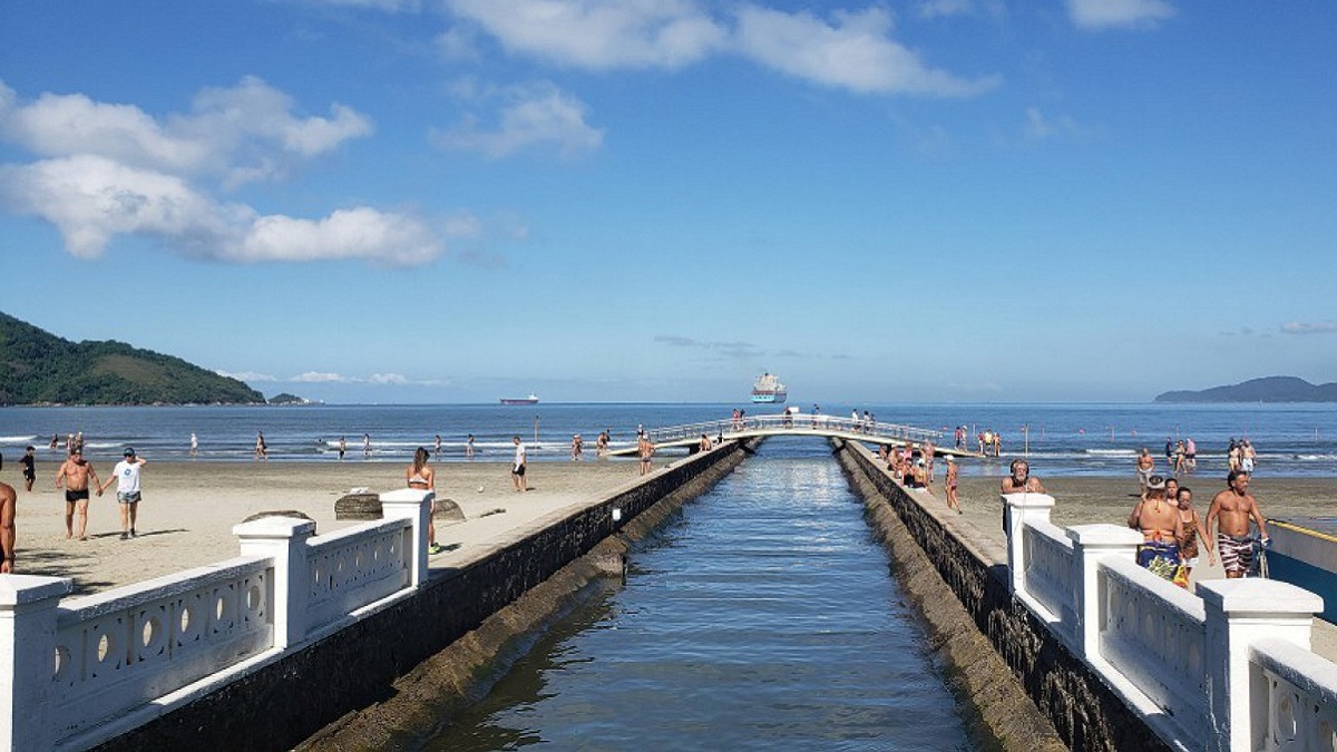 Os canais de Santos viraram ponto de referência
