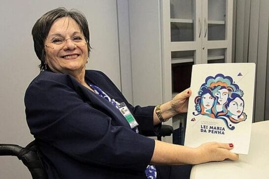 Com o processo ainda em andamento, em 1994, Maria da Penha lançou o livro "Sobrevivi posso contar", onde narra as violências sofridas por ela e pelas três filhas