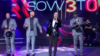 Show de Soweto comandado por Belo chega a Santos