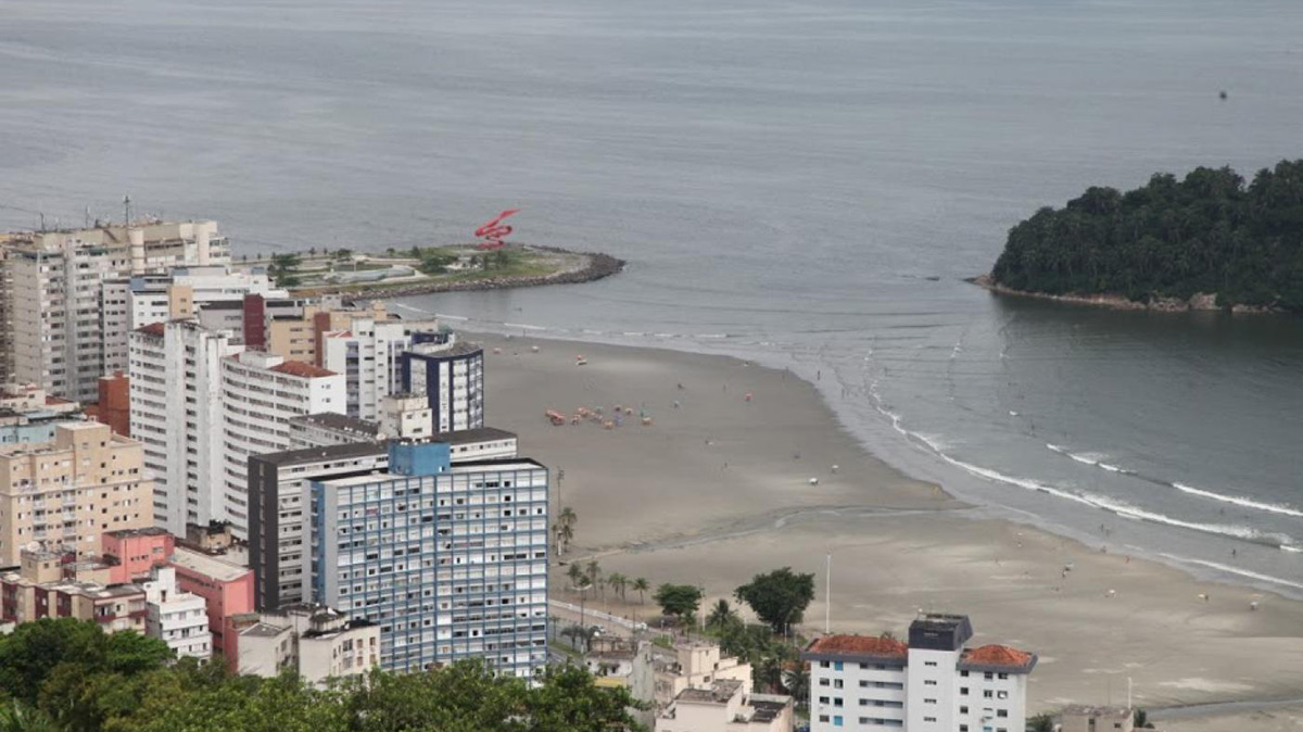 Santos tem apenas uma praia imprópria para o banho de mar