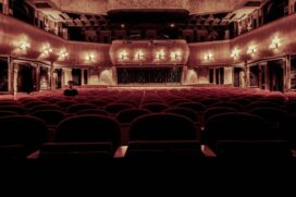 A abertura acontece no sábado (28) às 19h no Teatro Guarany (Praça dos Andradas, 100, Centro, Santos)