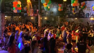 O valor da experiência é de R$ 60 por pessoa, com bebidas e taxa de serviço cobradas à parte