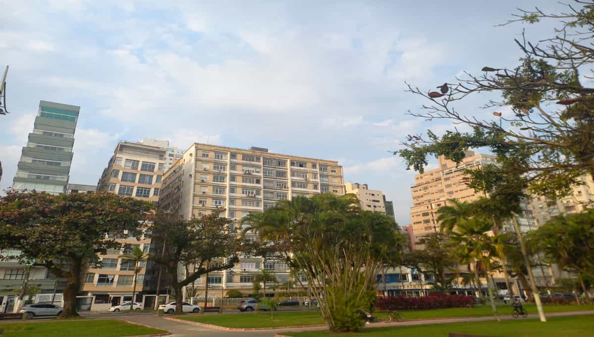 Colapso mostra a situação dos prédios inclinados de Santos