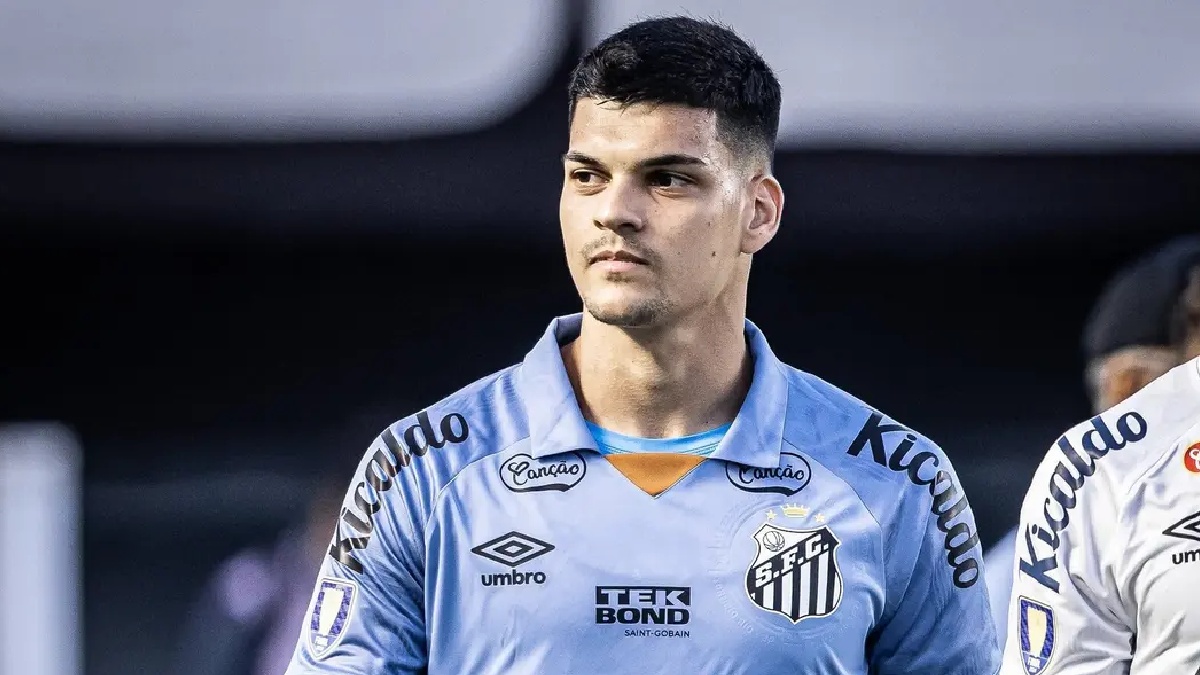 Gabriel Brazão, goleiro destaque santista na Série B