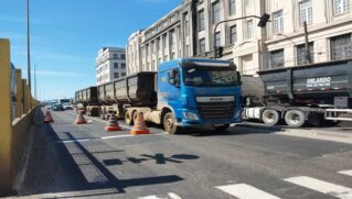 Campanha contra pátio de caminhões chega à Brasília