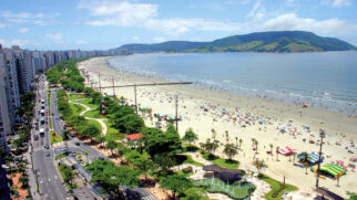 Todas as praias de Santos estão impróprias para o banho neste final de semana