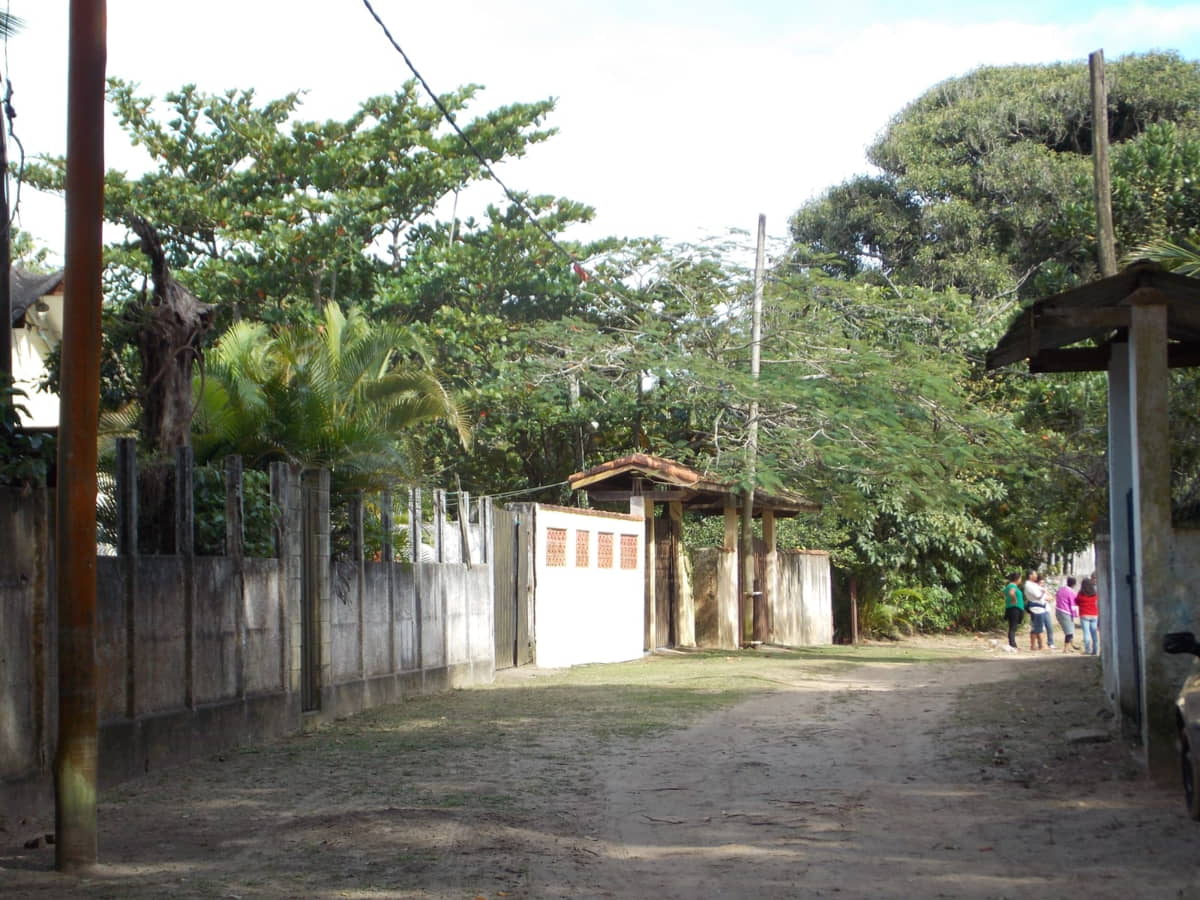 Interior da vila / Foto: Márcio Ribeiro