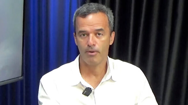 Bernardo falou da transição do governo, da votação apertada e da possível rejeição do governo atual