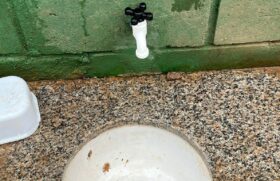 O espaço continua sujo por falta de zelo dos frequentadores