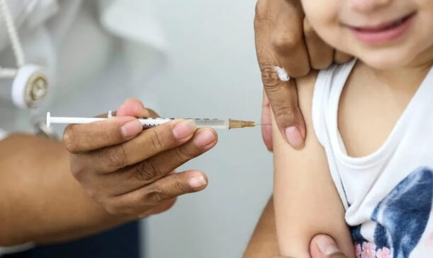 Todas as pessoas de 12 meses a 59 anos de idade têm indicação para serem vacinadas contra o sarampo