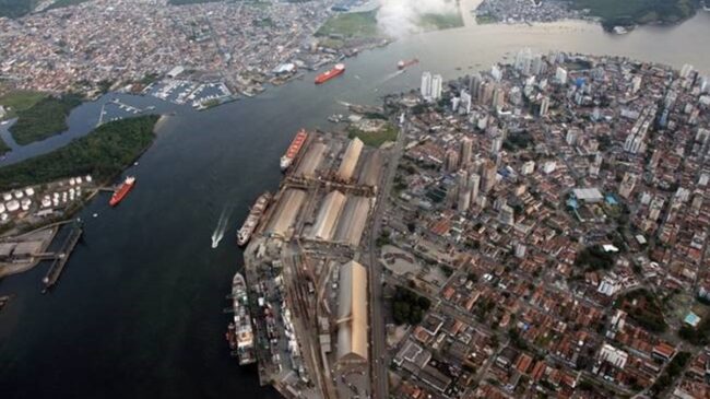 Por não serem arrendatários do Porto, esses operadores não possuem berços dedicados com exclusividade