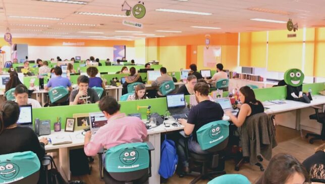 A Reclame Aqui oferecerá ao contratado uma série de benefícios