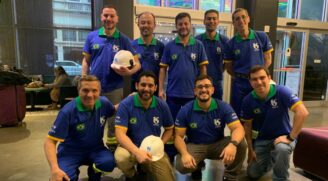 A equipe da Sabesp, formada por quatro membros titulares, dois reservas, um coach e um coordenador-geral